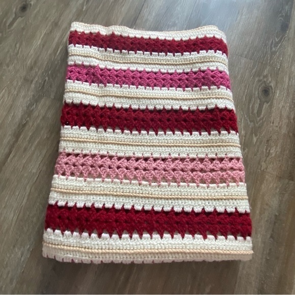 Afghan Blanket Homemade Grannycore Throw Pink White Red - Picture 12 of 12